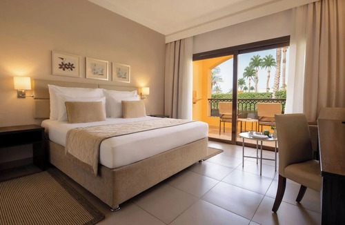 Port Ghalib Resort | Beachfront Beauty l 4 Family Rooms, Pools, Dining Options & Kids’ Activities