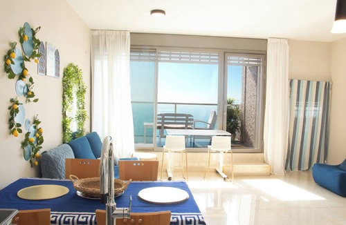Netanya Apartment | Beachfront Bliss. 3 bedroom. Privacy
