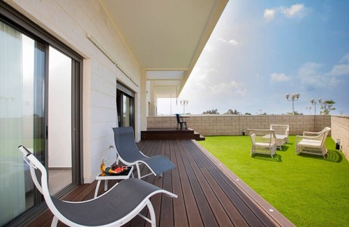 Nahariya Apartment | Beachfront Garden Apartment Next to Achziv Beach by Sea N' Rent