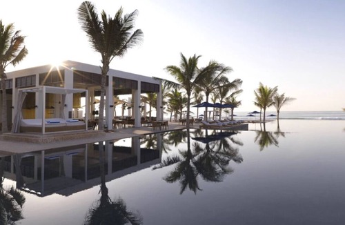 Salalah Hotel | Beachfront Resort! Luxe Accommodation w/Garden View! Swimming Pool & Spa Center