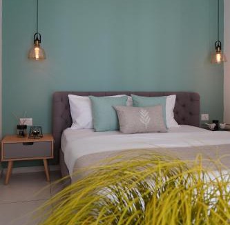 Nahariya Apartment | Beachfront Sea View Dream Escape - 3BR with Mamad