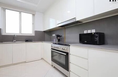 Dubai Apartment | Beautiful 2 Bed in Al Warqa