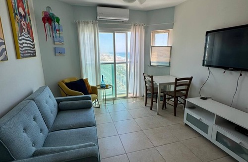 Bat Yam Apartment | Beautiful 2-bedroom apartment with Sea View Bat Yam