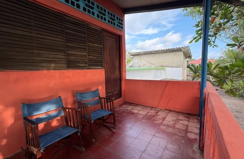Poneloya House | Beautiful home with 3 spacious bedrooms, comfortably accommodating six people