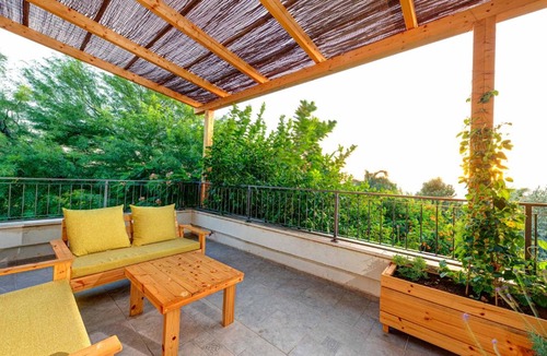 Ma'ale Gamla Apartment | Bednesher Vacation Apartment for Families