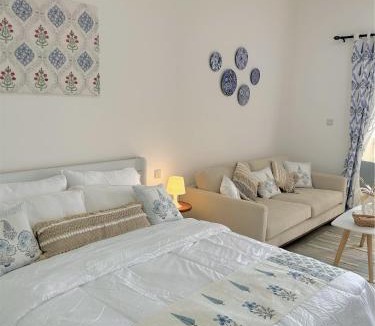 Al Hamra Village Apartment | Bel Air - Sea View Studio