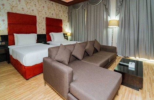 Ras Al Khaimah Hotel | Belvilla Mangrove Waterfront Suites, Ras Al Khaimah