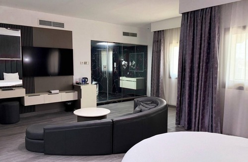 Al Qasimia Hotel | Belvilla Royal Tulip Sharjah Aparthotel