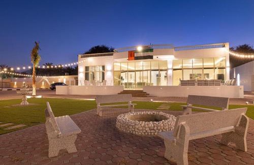 Murbah Villa | Best chalet 4 BHK for group gatherings with beach access and private pool