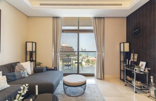 Palm Jumeirah Apartment | Best View Luxury 2BDR Palm Jumeirah, Beach & Pool