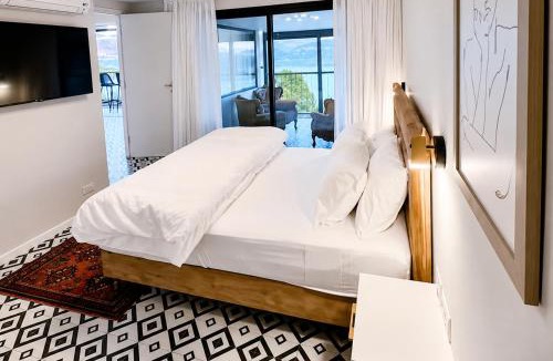 Masade Apartment | BiRKA - מתחם של 2 סוויטות מפנקות מול בריכת רם