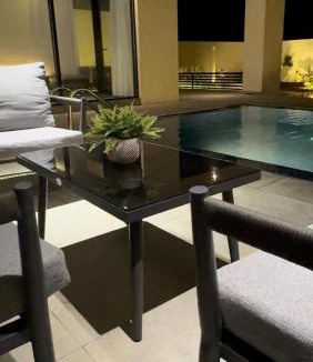 Al Hadd Villa | Black Swan Villa