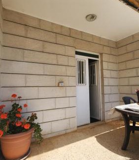 Ajloun Apartment | Blackbird Sanctuary homestay & Art Cafe