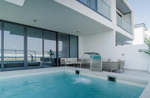 Dubai Villa | Blausee Beachfront Villa with Private Pool