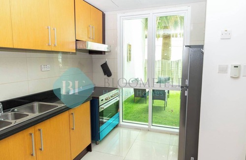 Abu Dhabi Ski Chalet | Bloomfields 2BR Townhouse Marina Square AlReem