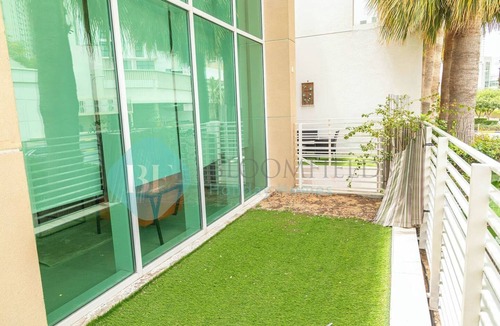 Abu Dhabi Ski Chalet | Bloomfields 2BR Townhouse Marina Square AlReem