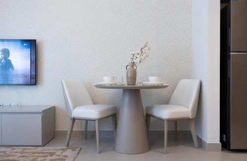 Abu Dhabi Apartment | Bloomfields Studio Fairways 1 Yas Golf Collection