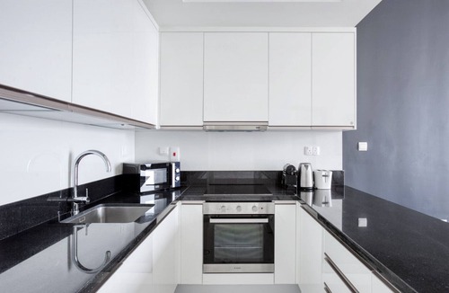 Business Bay Apartment | Blueground | Business Bay, pool, nr Dubai Canal