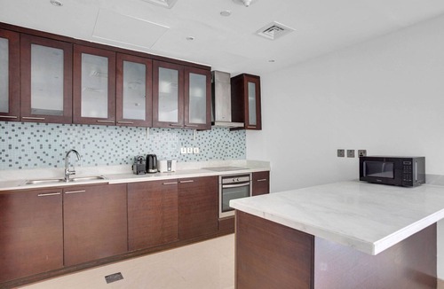 Business Bay Apartment | Blueground | Business Bay, pool, nr Burj Khalifa