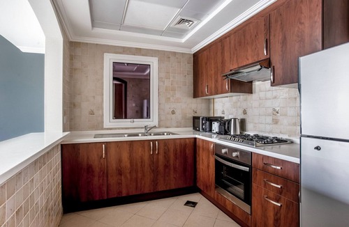 Business Bay Apartment | Blueground | Business Bay, pool, nr Dubai Canal