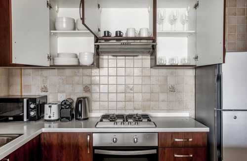 Business Bay Apartment | Blueground | Business Bay, pool, nr Dubai Canal