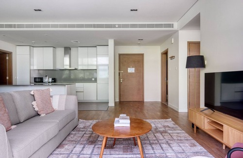 Al Wasl Apartment | Blueground | City Walk, pool, nr park