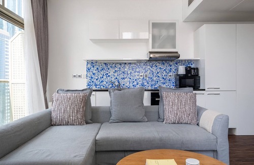DIFC Apartment | Blueground | DIFC, pool, nr Dubai Aquarium