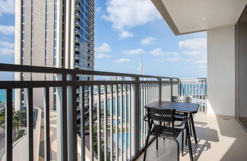Dubai Marina Apartment | Blueground | Dubai Marina, pool, nr Marina