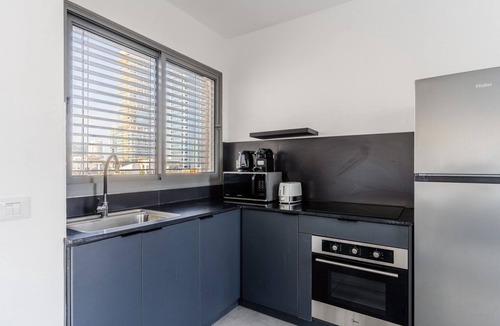 Florentin Apartment | Blueground | Florentin, Spacious, Balcony (TLV-26)