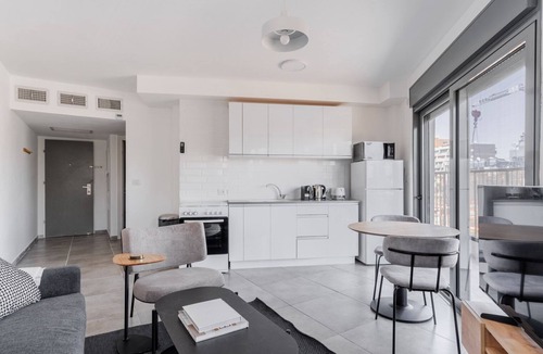 Florentin Apartment | Blueground | Florentine, City view, Balcony (TLV-4)