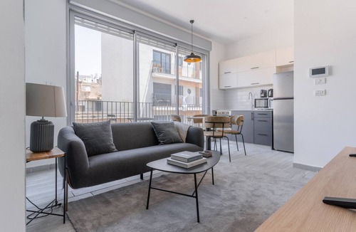 Florentin Apartment | Blueground | Florentine, Bright, 2 Balconies (TLV-16)