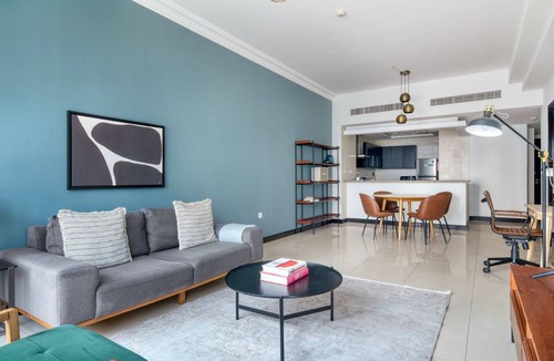 Jumeirah Lake Towers Apartment | Blueground | JLT, pool, nr Dubai Marina
