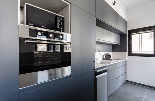 Old North Apartment | Blueground | New North, High End , Balcony (TLV-83)