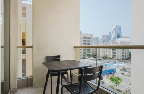The Greens Apartment | Blueground | The Greens, city view, nr park
