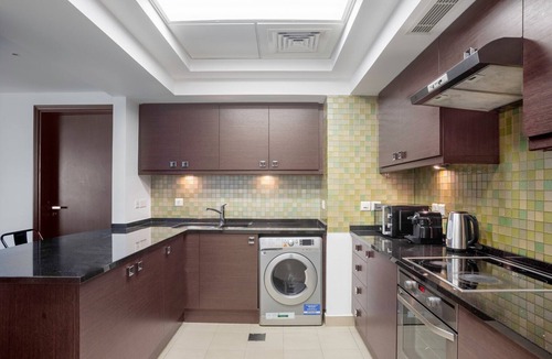 Trade Center Apartment | Blueground | Trade Centre 1, pool, nr Burj Khalifa