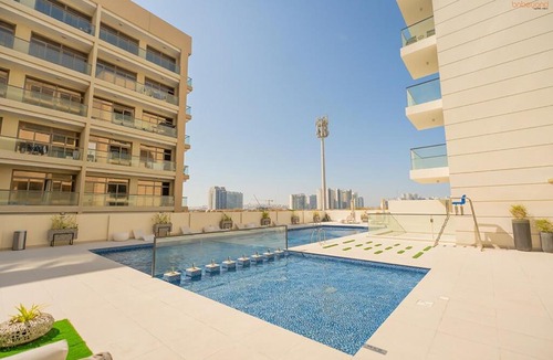 Dubai Apartment | Bnbeyond's Sassy Studio with Expansive Balcony