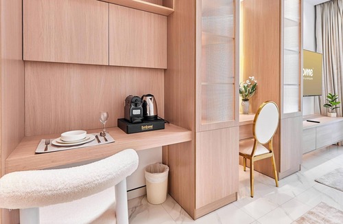 Downtown Dubai Apartment | bnbme - Burj Al Nujoom - Studio