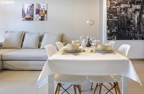 Dubai Sports City Apartment | bnbmehomes - The Medalist