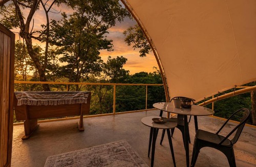La Cruz Other | Boutique Safari #2