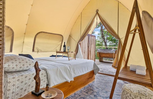 La Cruz Other | Boutique Safari #2