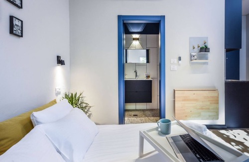 Florentin Apartment | Brand New Bauhaus Living with Roof Top 14