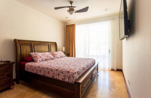 Barrio Los Faroles Apartment | BreakWater Point Condo. Ocean Front.
