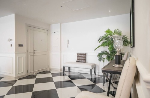 Jumeirah Beach Residence Apartment | Breathtaking Views from this Apt for 7 by the Sea