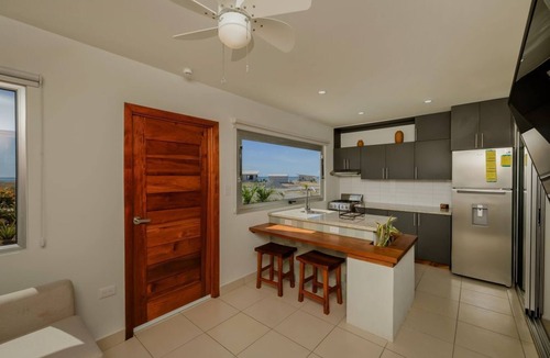 San Diego House | Breezy 2BR Beach House with Resort Amenities