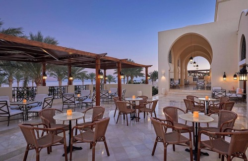 Ras Nasrani Hotel | Breezy Suite with Balcony Access – Just Minutes from Exciting Windsurfing Spots