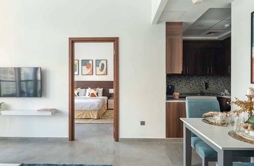 Jumeirah Beach Residence Apartment | Bright 1BR Apartment with Amazing Marina Views