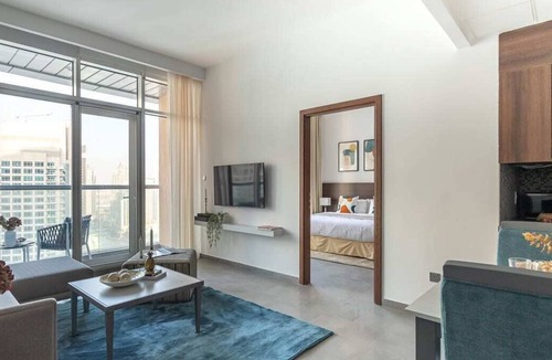 Jumeirah Beach Residence Apartment | Bright 1BR Apartment with Amazing Marina Views