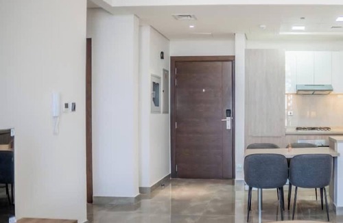 Dubai Apartment | Bright 2BR + Pool & Gym, Minutes to Expo City