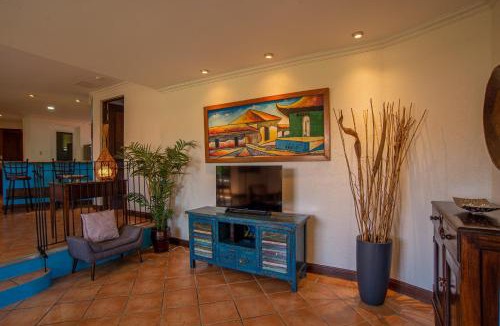Brasilito House | Bright and cozy 3BR Condo - Bougainvillea - Reserva Conchal Golf Resort