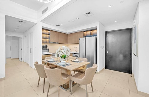 Downtown Dubai Apartment | Bright & Spacious 2BR in Paramount Business Bay
